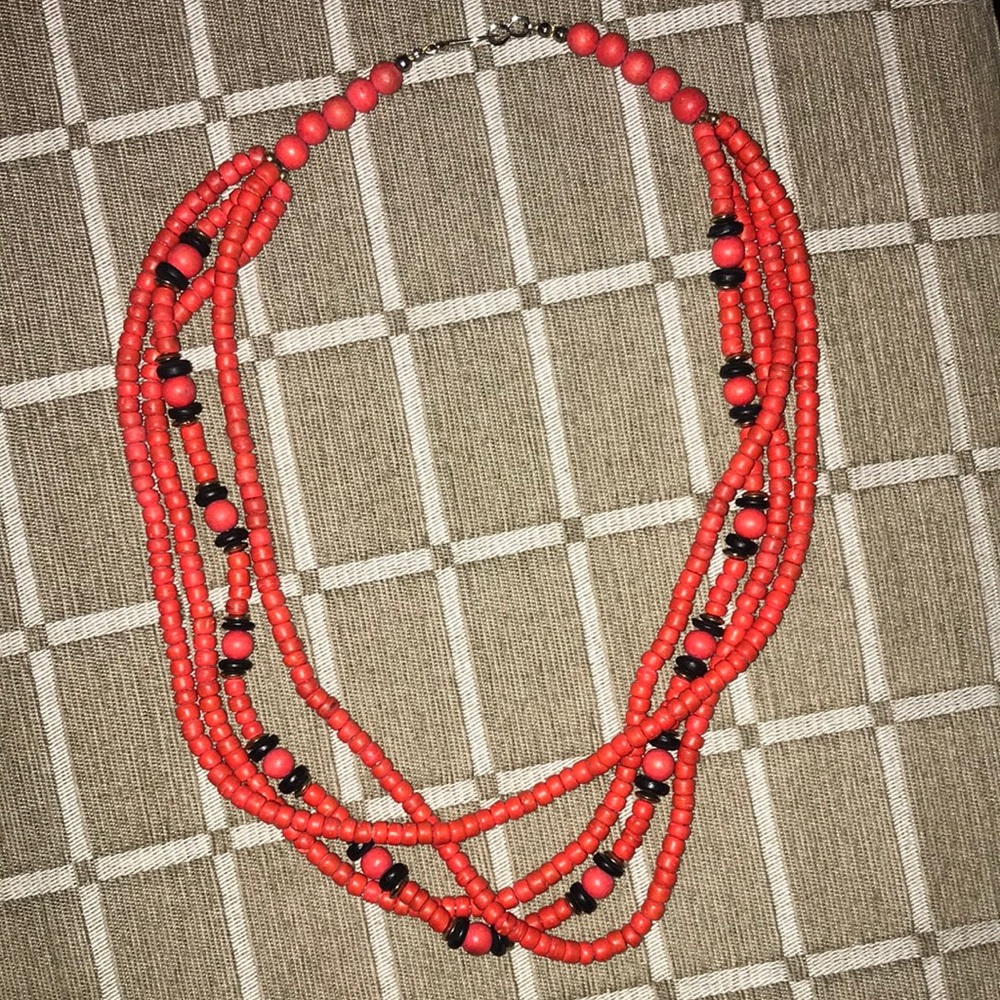 Women’s handmade orange beaded necklace